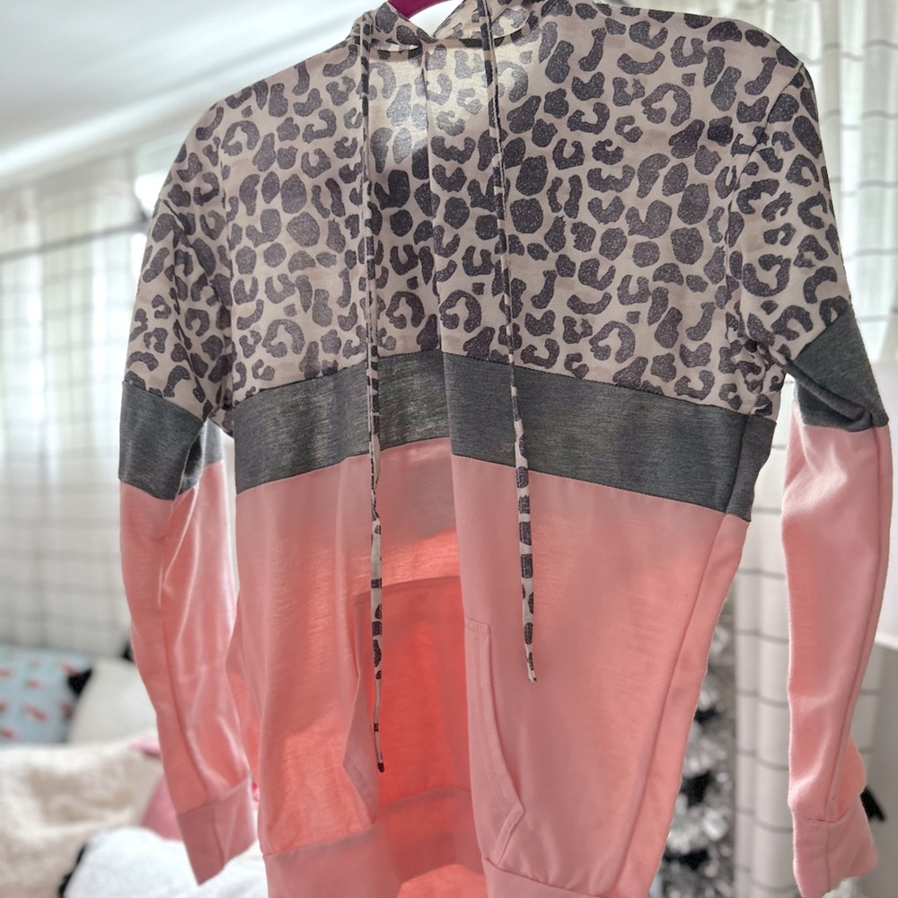 Color block hoodie